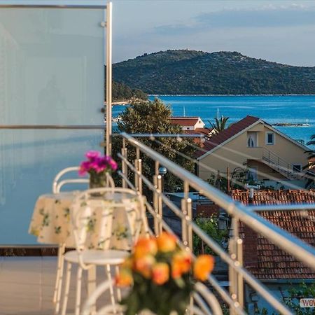 Apartmani Aria โรกอซนิซา ภายนอก รูปภาพ