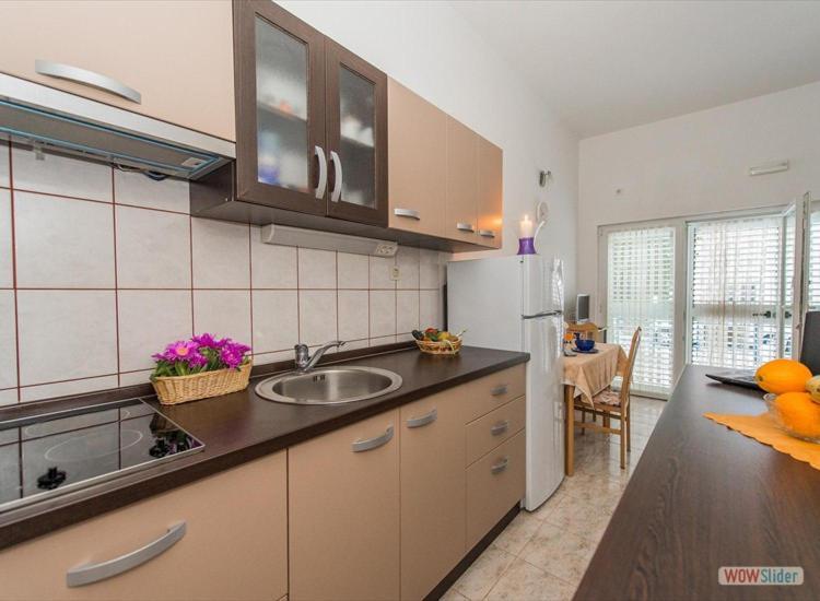 Apartmani Aria โรกอซนิซา ภายนอก รูปภาพ