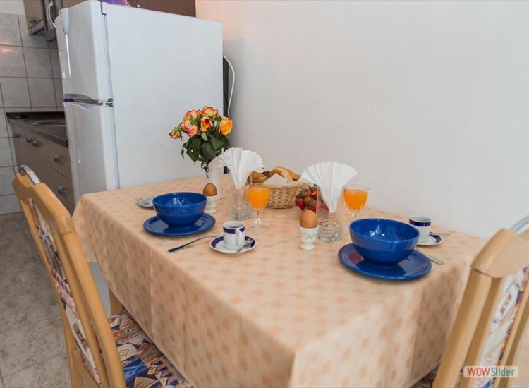 Apartmani Aria โรกอซนิซา ภายนอก รูปภาพ