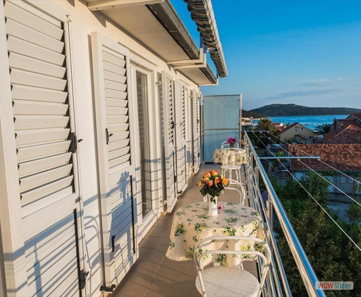Apartmani Aria โรกอซนิซา ภายนอก รูปภาพ