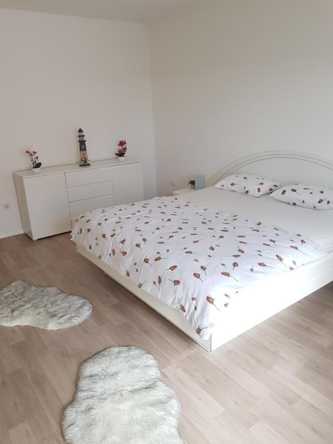 Apartmani Aria โรกอซนิซา ภายนอก รูปภาพ