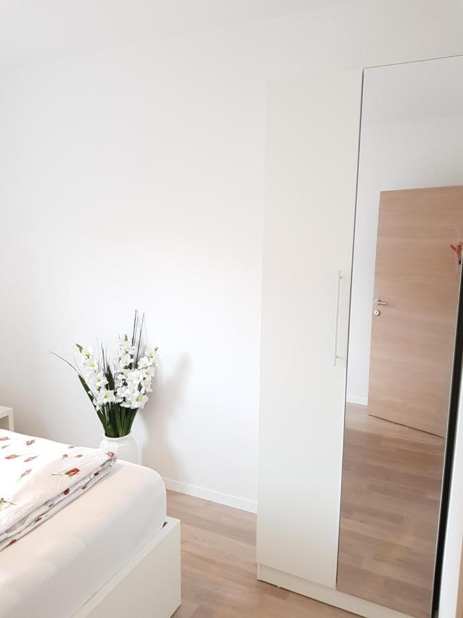 Apartmani Aria โรกอซนิซา ภายนอก รูปภาพ